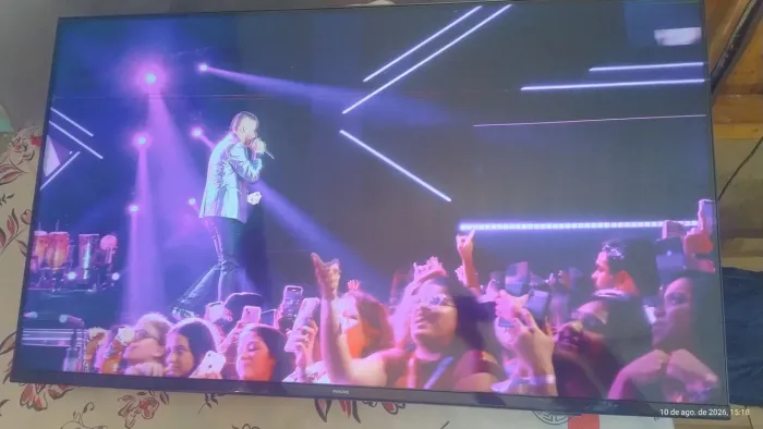 Vendo uma Tv Philips 50 com defeito na tela, ideal para retirada de peças.