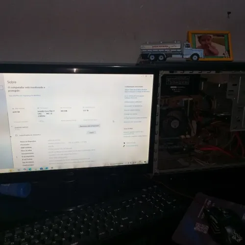 Pc com monitor teclado e mouse