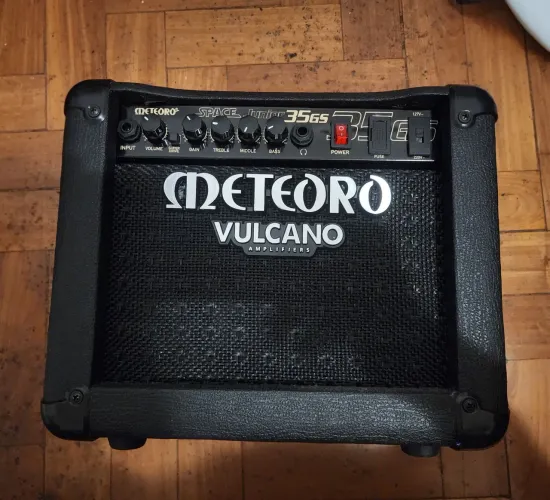 Amplificador Meteoro Vulcano Space JR35GS