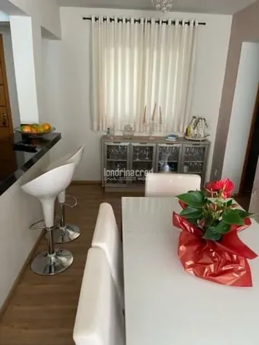Apartamento à Venda em Centro, Cambé - PR