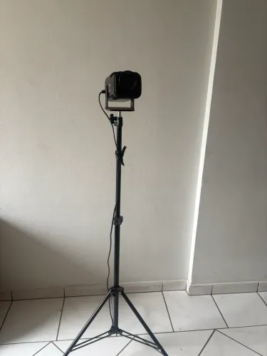 Mini Projetor Smart HY320 Mini + Tripé E Tela - Cinema Em Casa