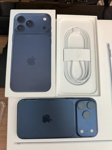 iPhone 17 Pro Max - 256gb - Azul intenso