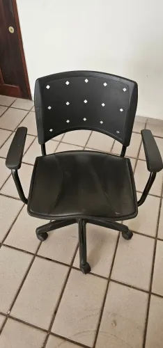 Cadeira para escritório giratória