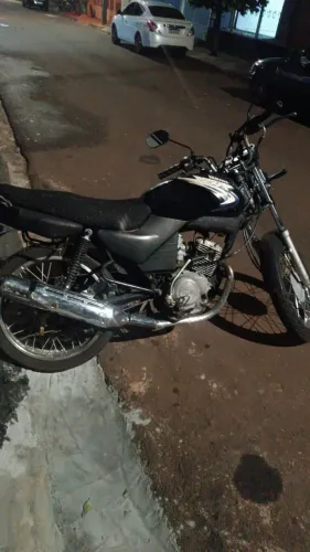 Vendo moto YBR 125 DOCUMENTADA não deve nada.
