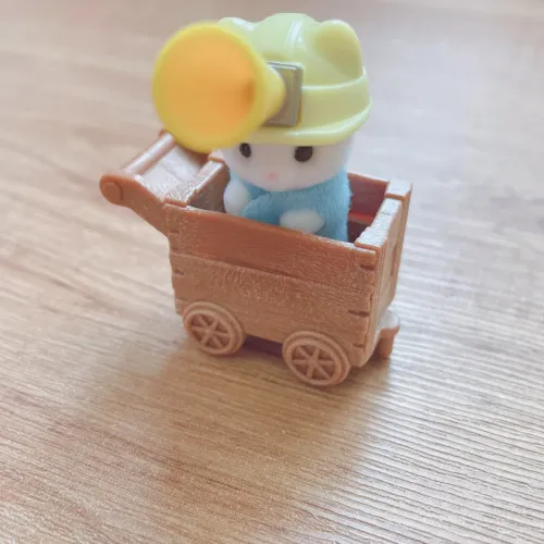 Sylvanian Families - Gatinho Latte Explorador