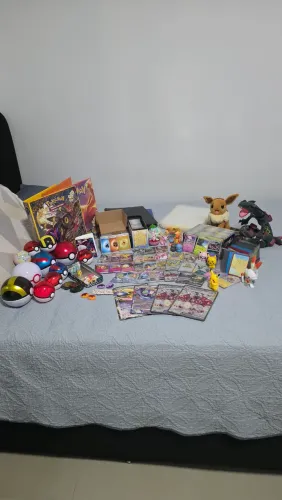 Coleção completa Pokémon Cartas + Brinquedos