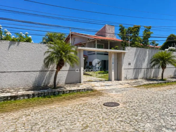 Casa Duplex de Alto Padrão à Venda no Bairro de Lourdes