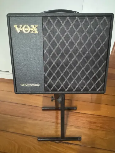 Amplificador Valvulado VOX 40VTX com Foot