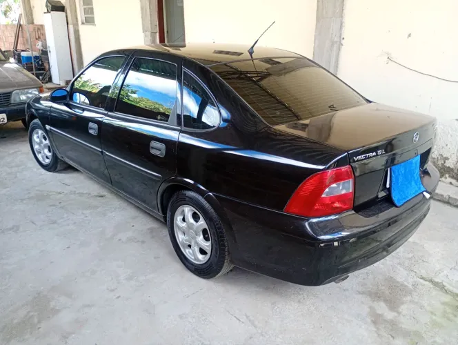 Chevrolet Vectra GL 2.2 / 2.0 MPFI 2000