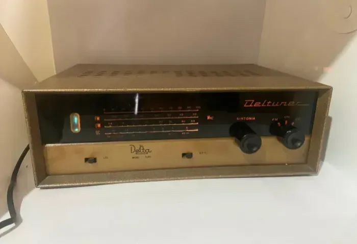 Radio Sintonizador Fm/am/oc Valvulado Delta 530