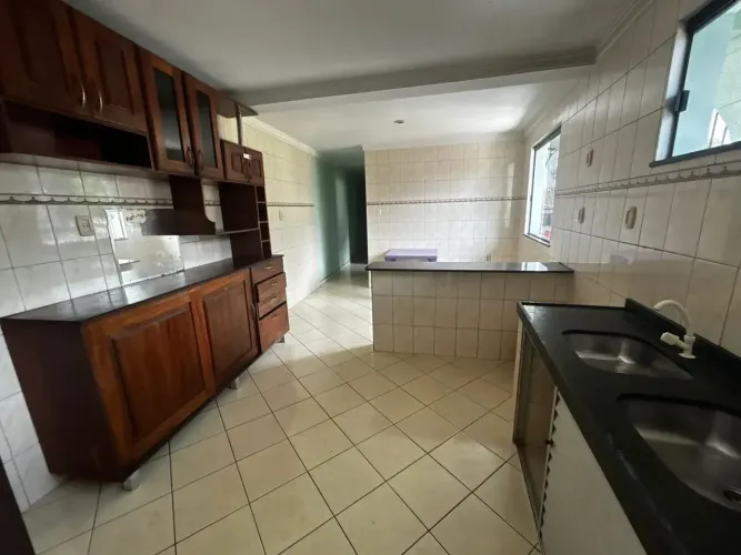 VENDO O PRÉDIO ou alugo casa nos altos