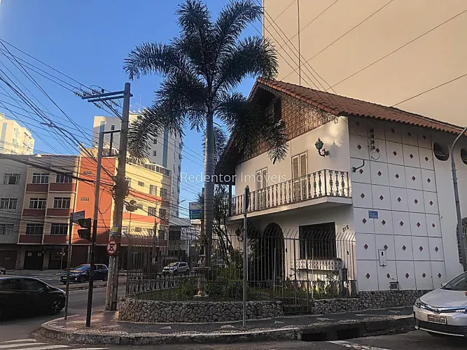 CASA BAIRRO SÃO MATEUS COM POTENCIAL COMERCIAL EXCEPCIONAL!