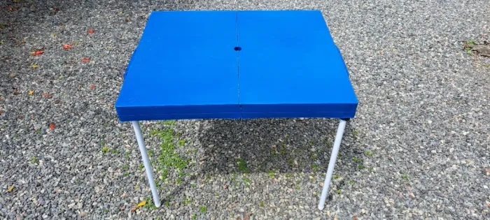 Mesa desmontável (vira maleta) para camping, praia e atividades ao ar livre