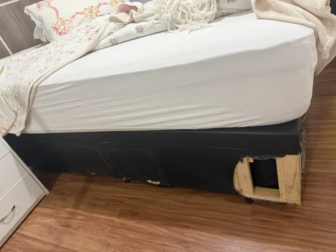 Cama de casal com box baú 