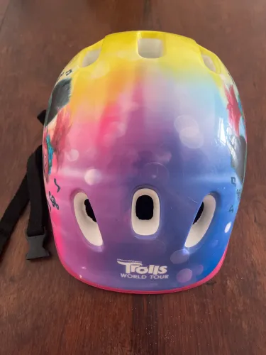 Capacete infantil trolls