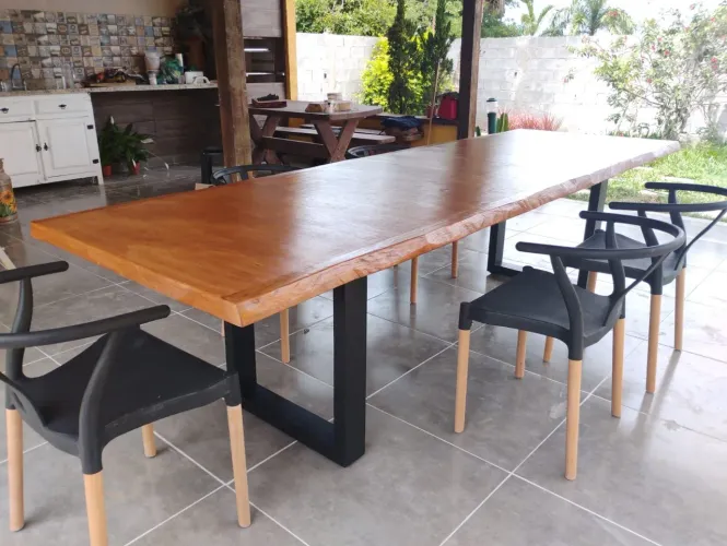 Mesa rústica de madeira (não e MDF ou agromerado