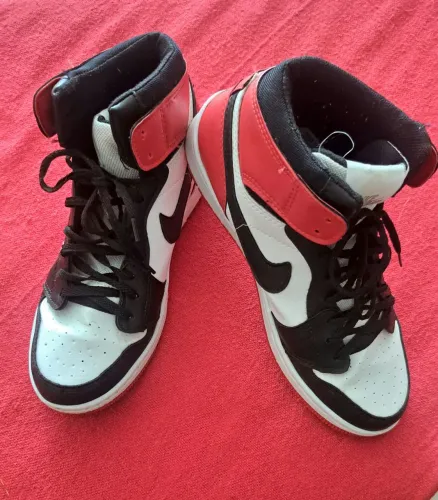 Tênis Nike - Primeira Linha