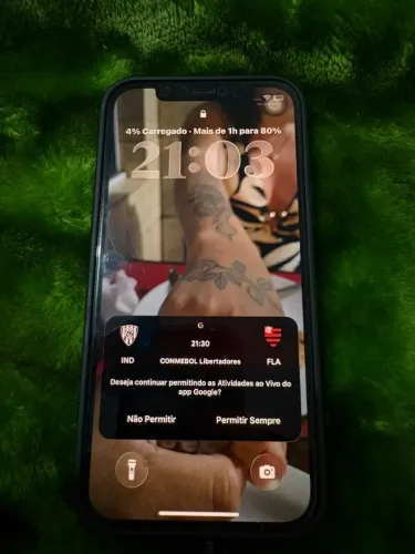 iPhone 12 128GB + 10 Capinhas + Cabo
