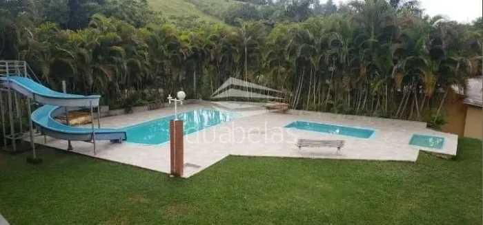 Vendo Linda Chácara em Guararema.