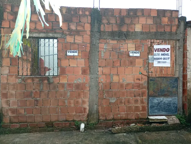 Vendo esse,  já com estrutura para 02, andar 