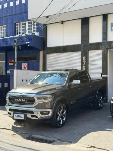 Ram 1500 Limited 5.7 CD 4X4 Aut. 2023