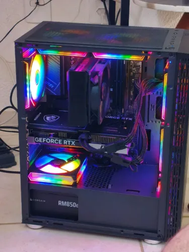 PC GAMER 32GB DDR5 RTX 5070 1.5tb ssd