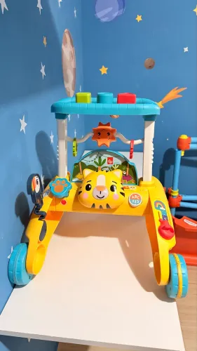 Andador primeiros passos Fisher price, com rodas steady speed, com peças de encaixe 