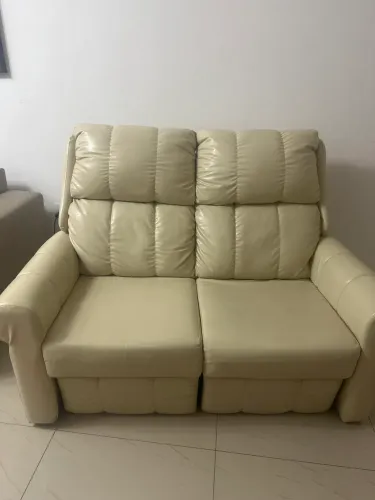 Poltrona reclinável Herval semi nova 