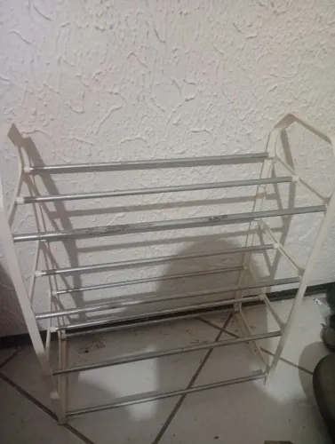 Sapateira simples por 15,00