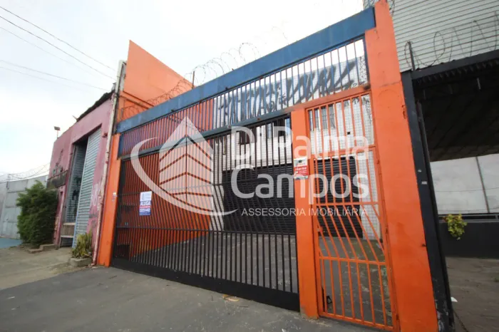 Galpão comercial de 300m² para locação e venda no bairro Ipiranga