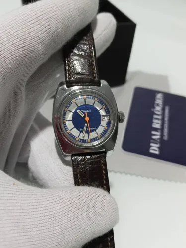 Relógio Timex TV Dial A corda Manual - 31mm