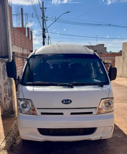 Kia Motors Besta GS Grand 3.0 8V 16L Diesel 2005