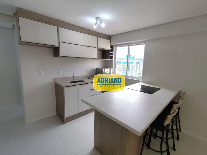 Apartamento com 1 dormitório para alugar, 44 m² por R$ 2.804,56/mês - Estreito - Florianóp