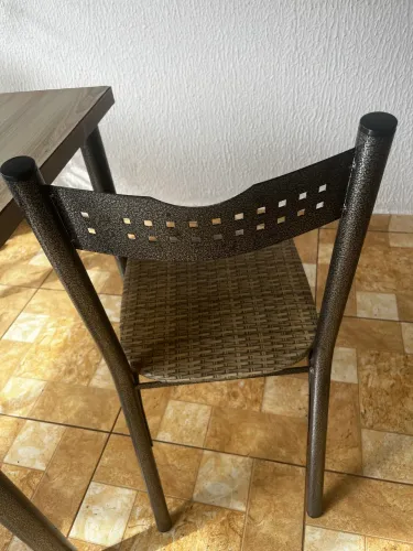 Mesa com quatro cadeiras