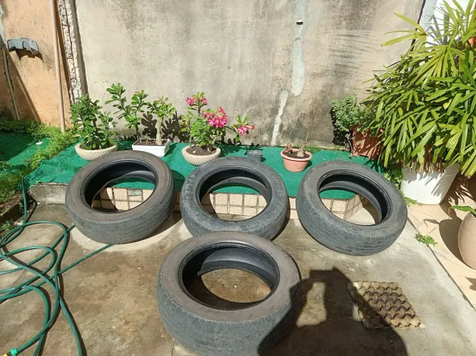04 pneus aro 18 225/60 - Excelente