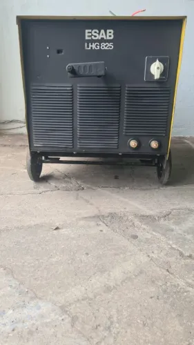 MÁQUINA DE SOLDA ESAB LHG 825