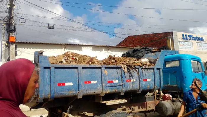 RETIRADA E VENDA DE ENTULHO (funcionamos no carnaval!)