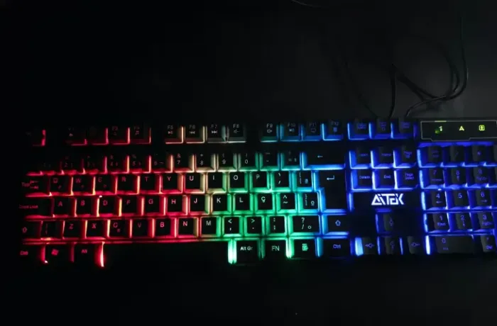Vendo Teclado Gamer Semi Mecânico com Usb Led Rgb para Pc e Notebook