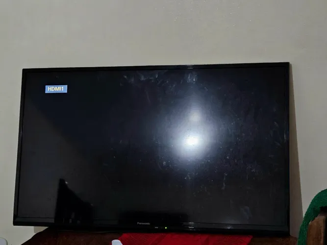 Televisão Panasonic (não é smart)