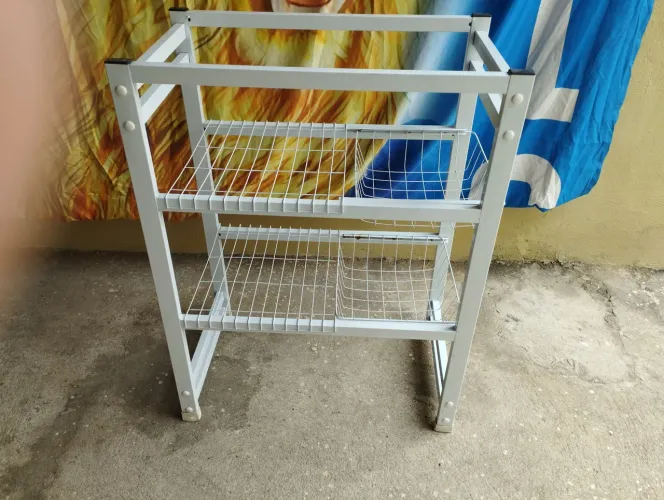Fruteira de inox com tampo de mármore