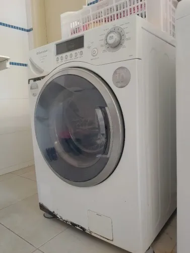 Máquina de Lavar Roupas 