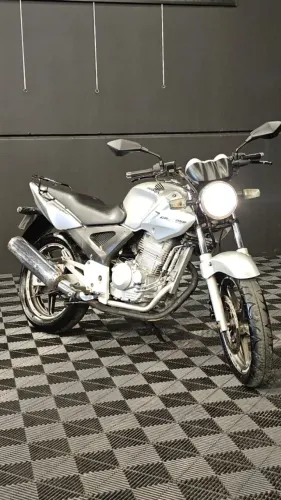 Honda - CBX 250 TWISTER - 2006 - Prata