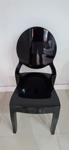 Cadeira Preta Ghost