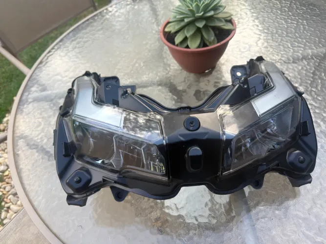 Farol Honda adv