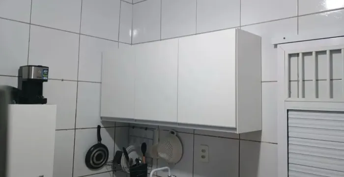Armário aéreo três portas