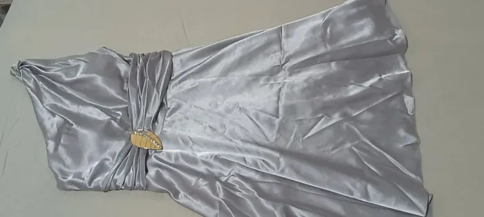 Vestido de festa- veste de 42 a 44 
