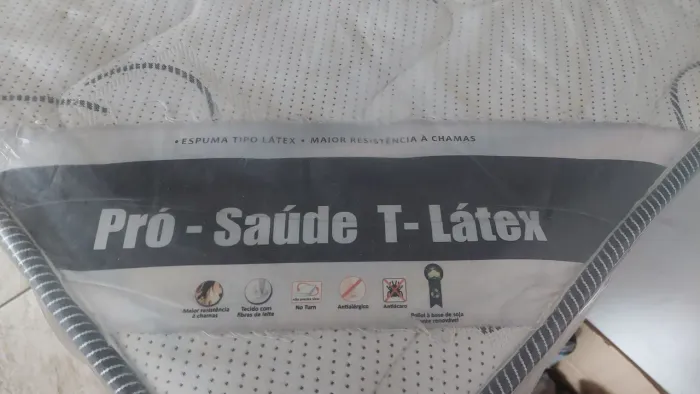 Colchão king size 1,86 X 1,98 da Ortobom  de latex