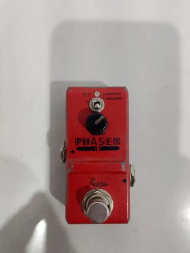 Pedal de Phaser Rowin 