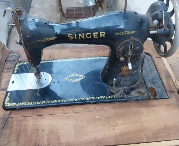 Maquina de costura antiga singer