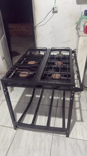 Vendo fogão industrial 6 bocas